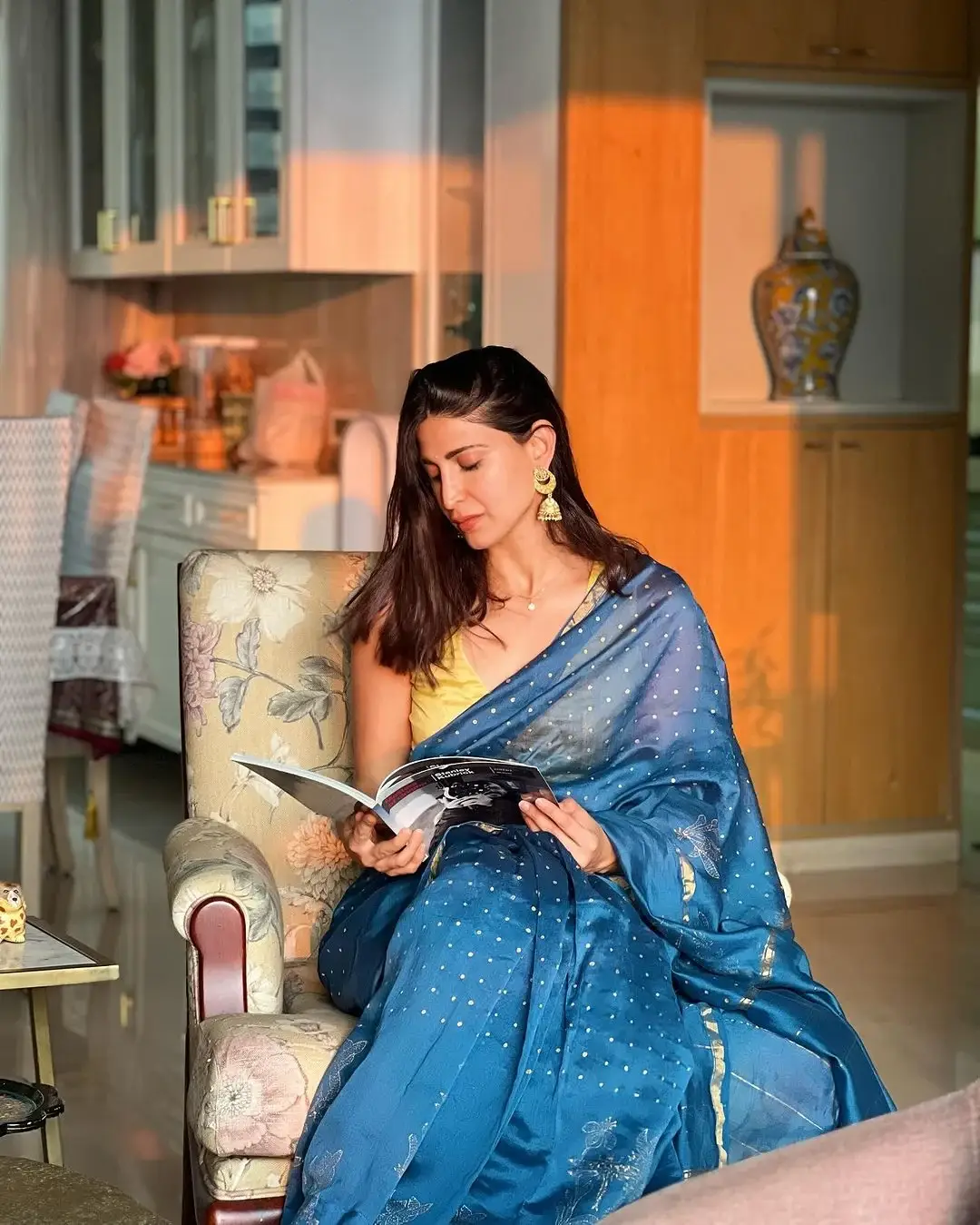 Beautiful Indian Actress Aahana Kumra In Blue Saree